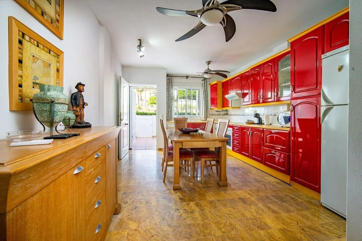 מוחקאר Beachhouse With Pool, Parking & Stunning Sea Views דירה